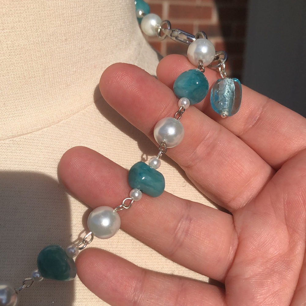 Beach Babe! ๐๐โ๏ธ๐๏ธ Hand crafted necklace from vintage earrings and beads - Picture 9 of 12
